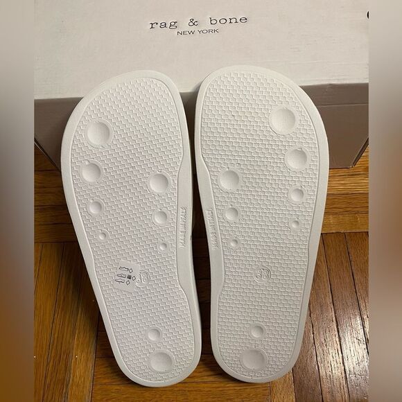 Rag & Bone Pool Slides in White Brand New In Box in Size 9 - Picture 8 of 12